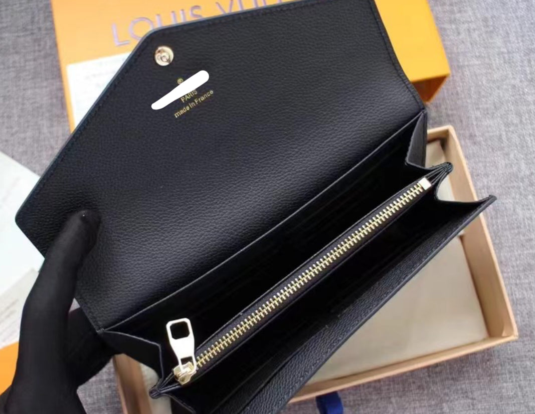 Vee wallet w box