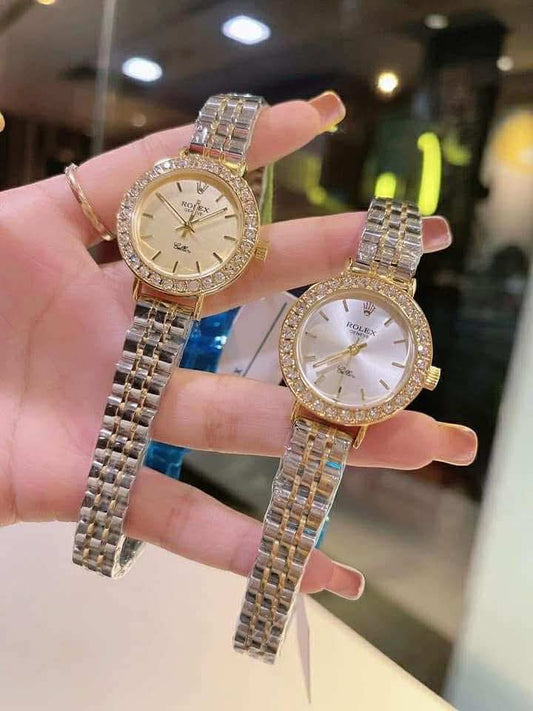 R watch with box