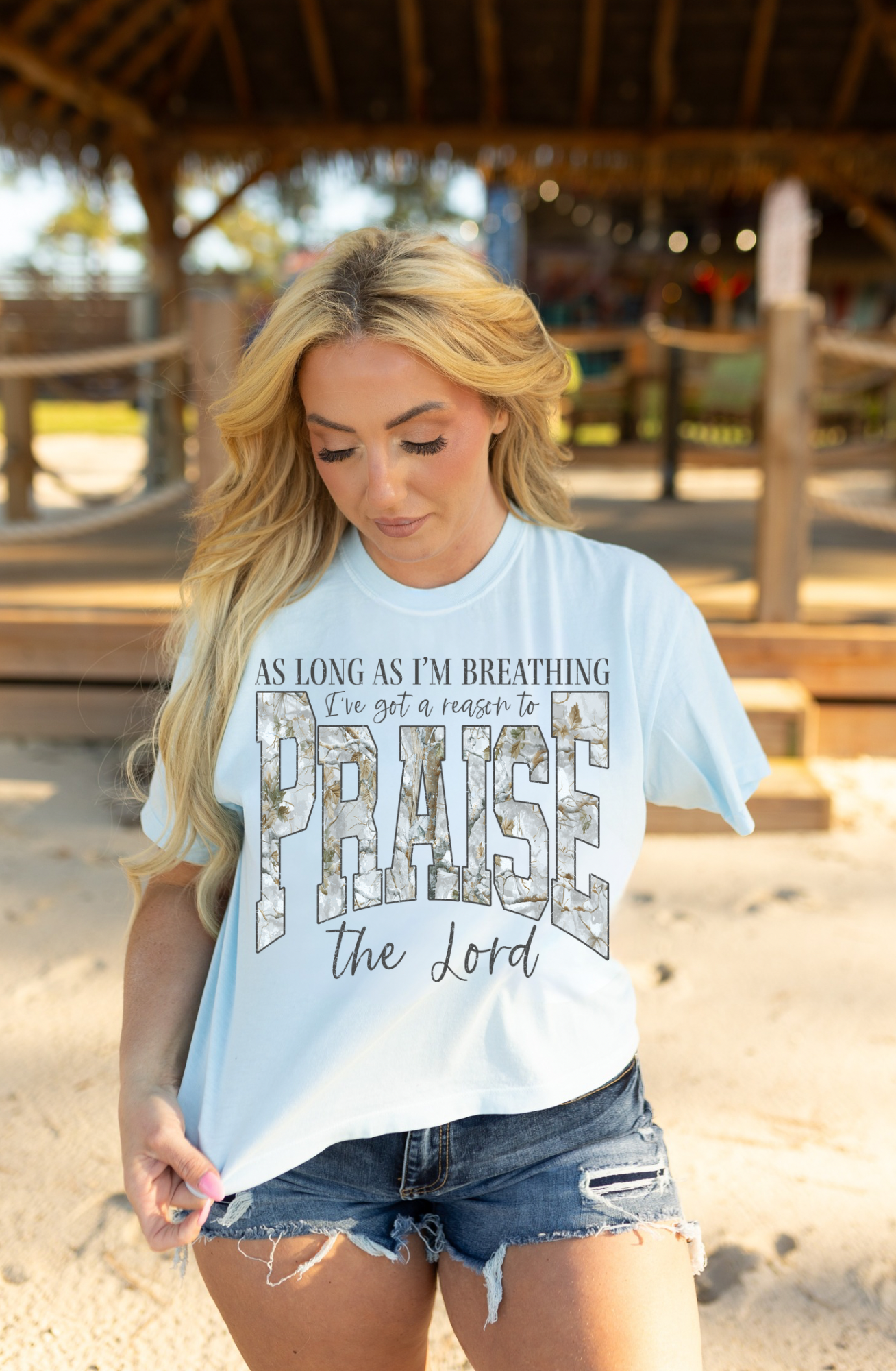 PRAISE the Lord Camo Comfort Colors Tee