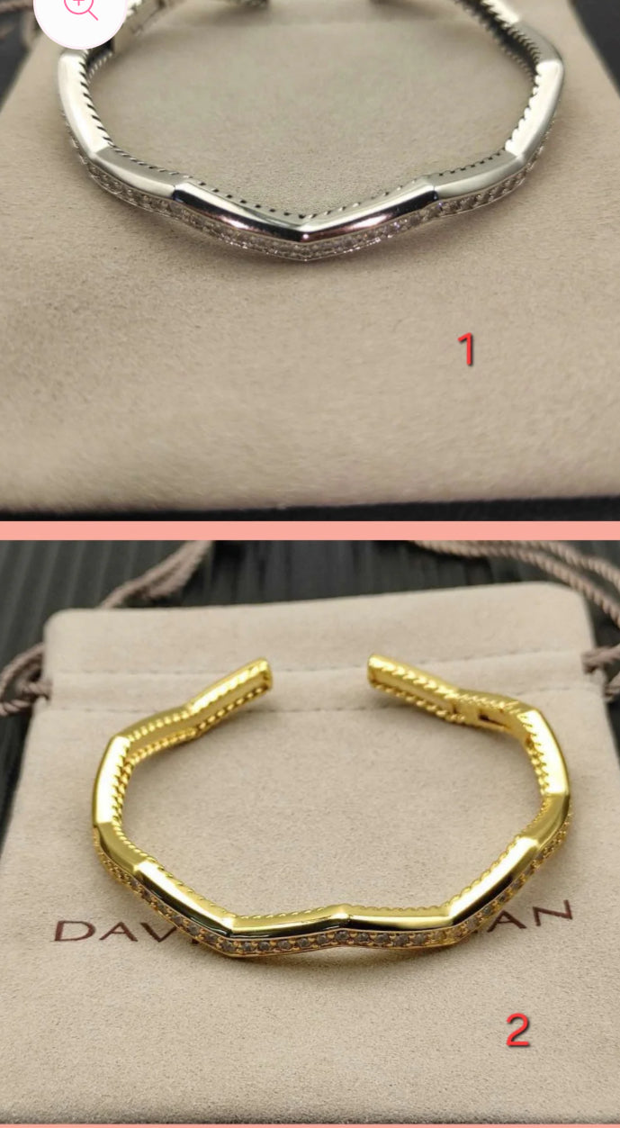 DY cuff