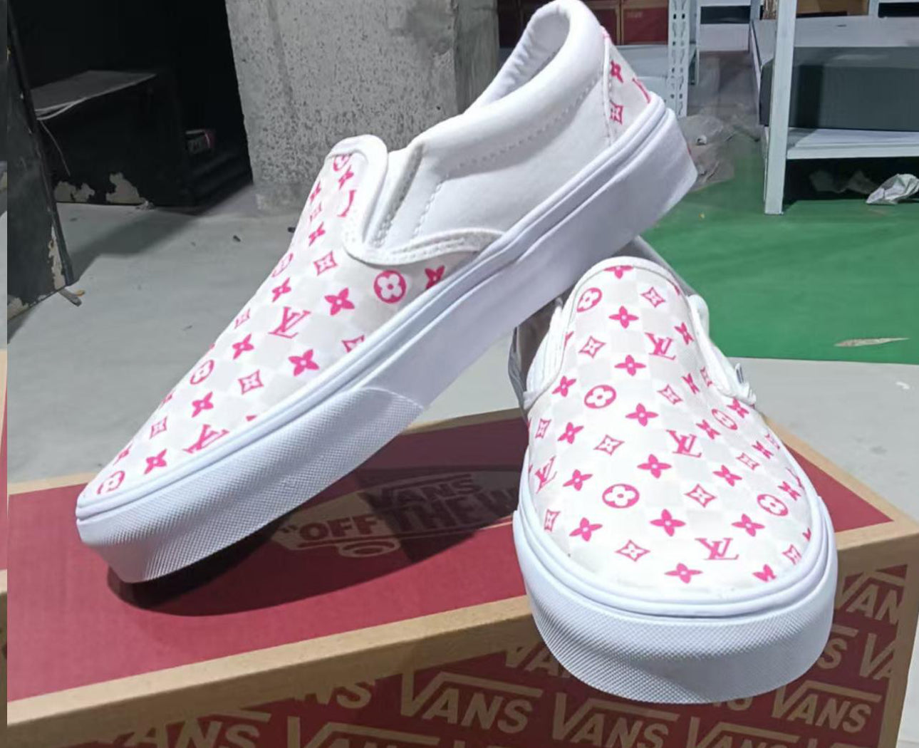 V shoes pink vee