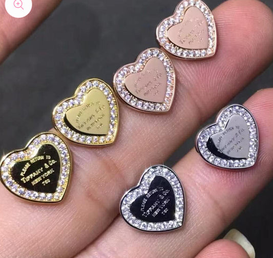 T&C earrings heart