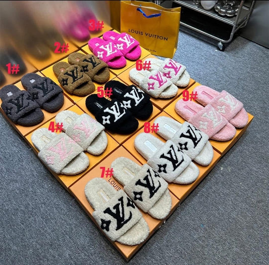 Vee Sherpa slippers
