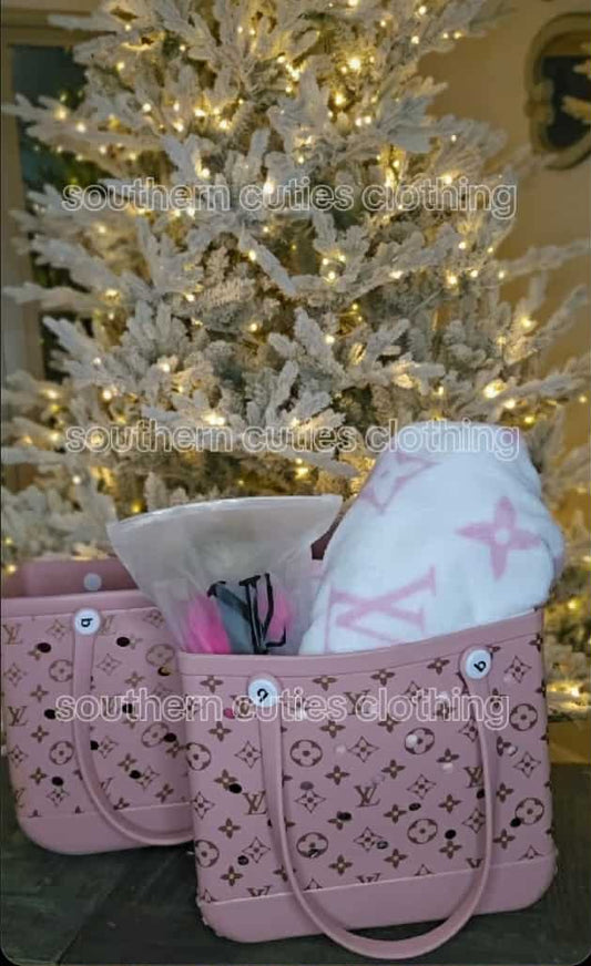 Pink Christmas Basket blanket,b o g g, beanie