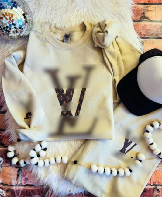 VEE JOGGER SET tee and pant