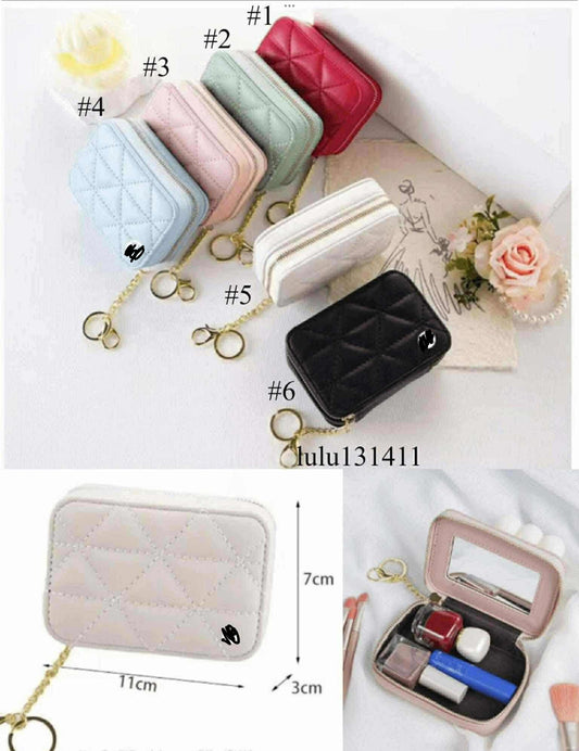Lu keychain pouch