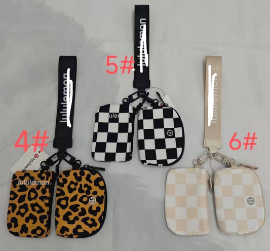 Lu wristlet