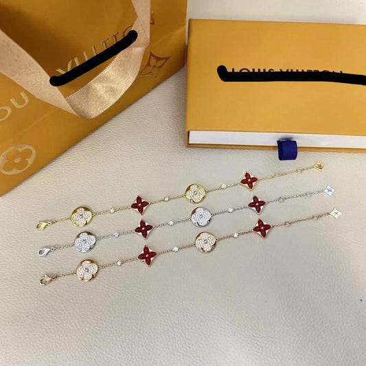 Vee bracelet