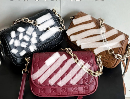 Double g crossbody with chain