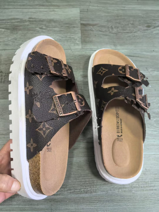 Platform B Vee Sandal