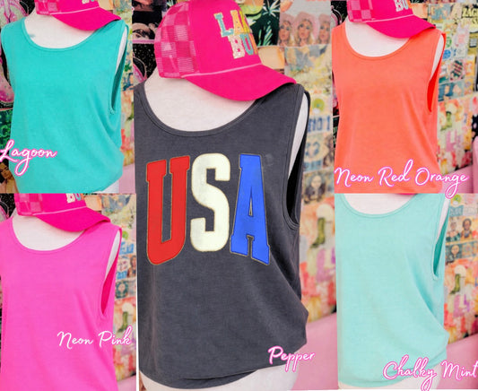 USA gold outline TANK