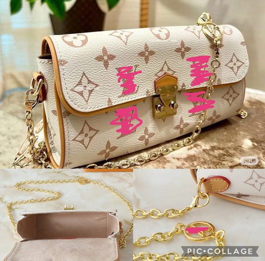 Vee small crossbody