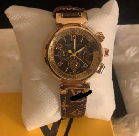 L mono watch