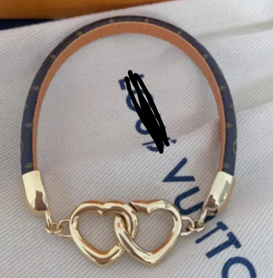 Vee heart bracelet