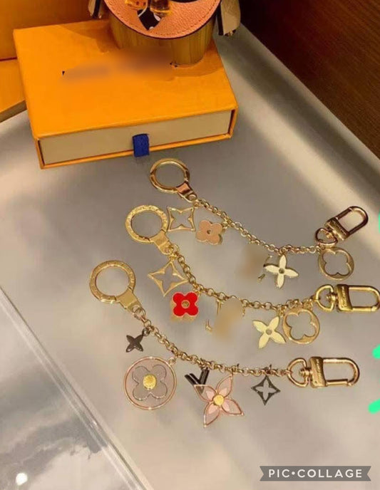 Vee keychain