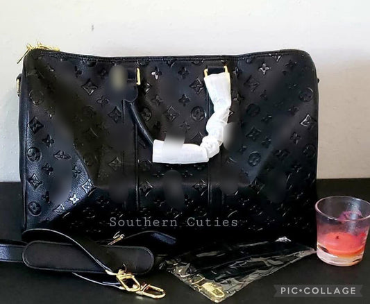 Full black leather speed vee