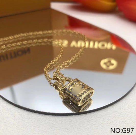 Vee necklace