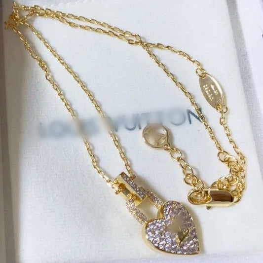 Vee necklace