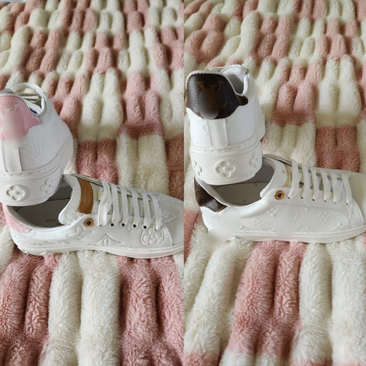 Embossed sneakers vee